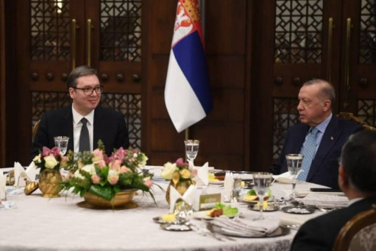 Predsednik Vučić zahvalio Erdoganu na gostoprimstvu i saradnji: Mir i stabilnost nemaju cenu (FOTO)