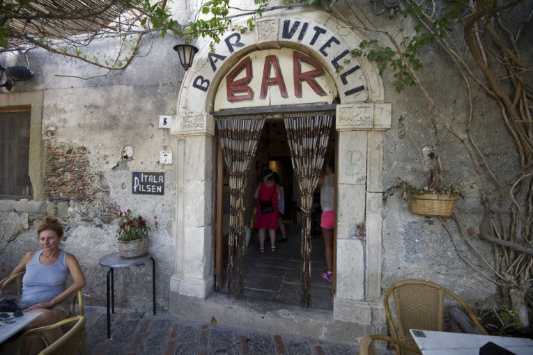 Čuveni sicilijanski bar iz „Kuma“ i dalje radi i izgleda potpuno isto kao u filmu