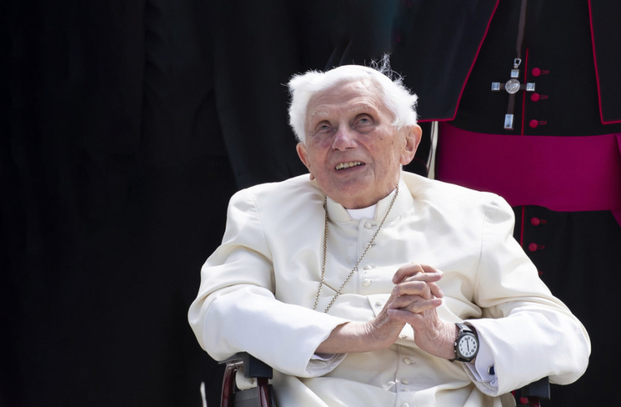 Preminuo bivši papa, Benedikt XVI!