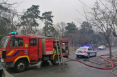 Izbio požar usred noći u stanu na Novom Beogradu! Vatra zahvatila sobu