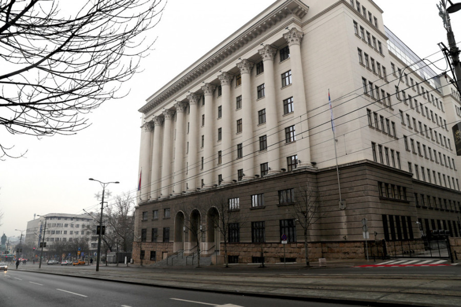 Muškarac pao sa Pupinovog mosta, dramatična akcija spasavanja u toku!