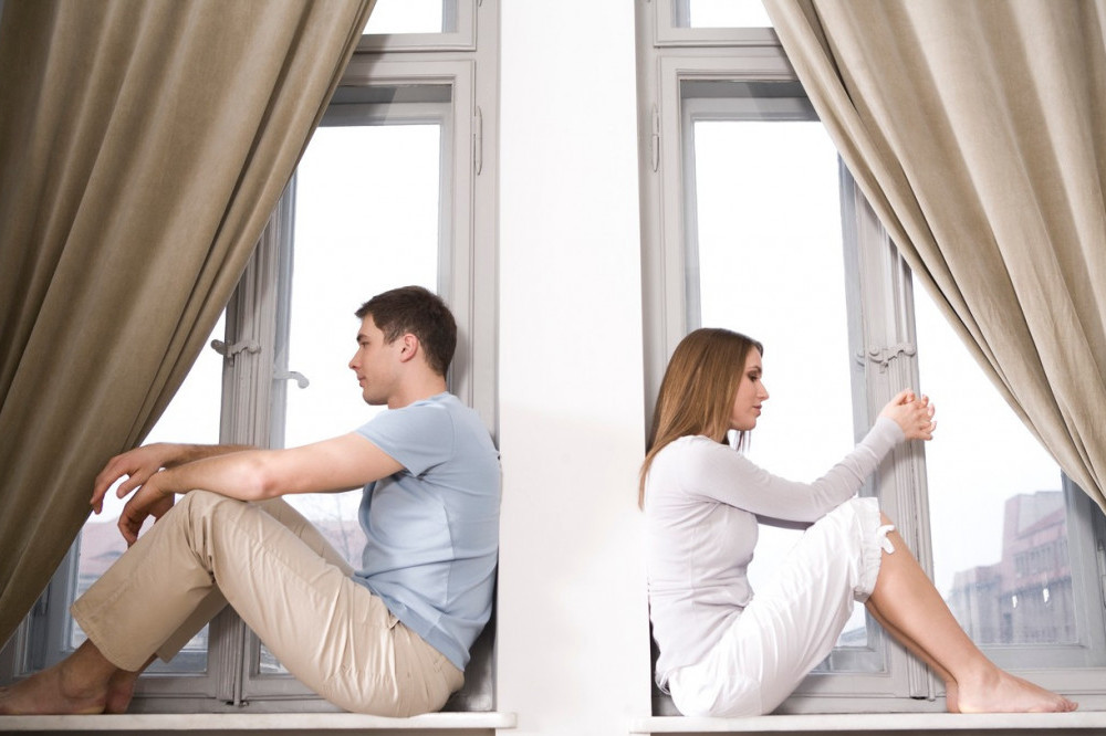 Devojka napravila lažni Tinder profil da uhvati dečka u prevari: Osveta je servirana brzo i surovo (VIDEO)