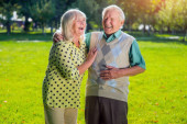 Penzioneri imaju više seksa od generacije „Z“: Najnovija studija kaže da se stariji od 65 godina svakodnevno prepuštaju strastima