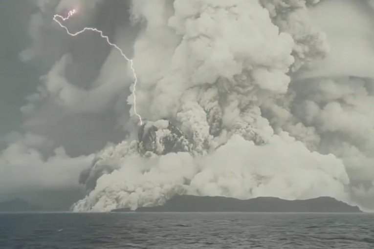 Kolosalna eksplozija: Erupcija vulkana Tonga bila jača i od atomske bombe! (FOTO/VIDEO)