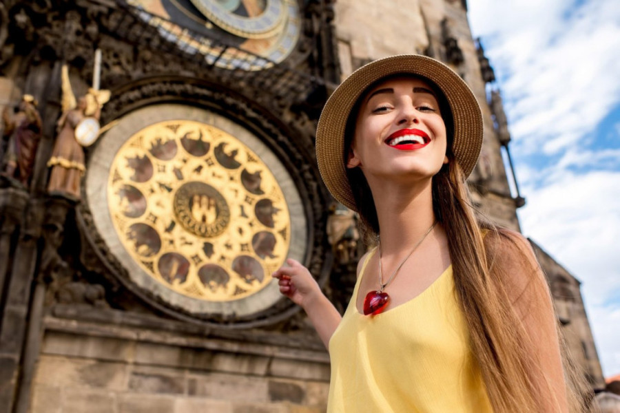 Uran je krenuo retrogradno i totalno menja pravila igre: Šta čeka svaki znak Zodijaka do februara 2026?