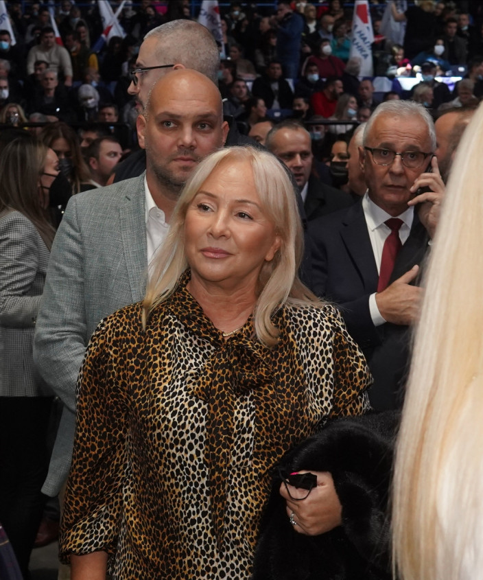 Slavlje u domu Šaulića: Porodila se Mihajlova žena, ovo ime su dali naslednici