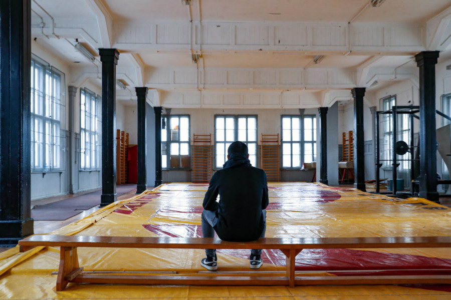 Aleksandar je prvu krađu učinio već sa 17 i smešio mu se popravni dom! A onda je upoznao bivše osuđenike i oni su ga spasili (FOTO/VIDEO)