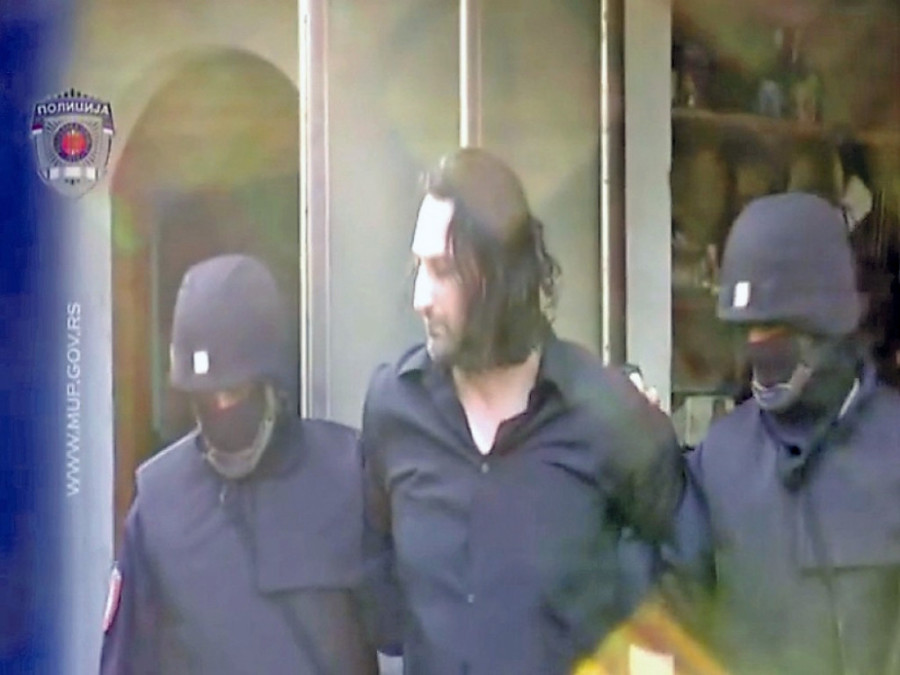 Laza Bombaš štrajkuje glađu u zatvoru: Uzima samo vodu, smršao 20 kilograma, a u sudnicu ga doveli krvavog!