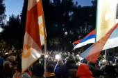Crna Gora i večeras "na nogama": Održan protest protiv formiranja manjinske vlade, prisustvovali i ministri