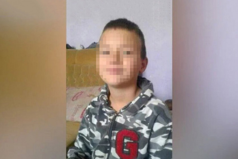 "Moj sin nije bežao od kuće, sumnjam u otmicu, uplašen je i samo plače": Ispovest majke dečaka koji je pronađen u susednom selu!