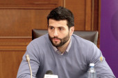 Aleksandar Šapić prvi na listi SNS na gradskim izborima