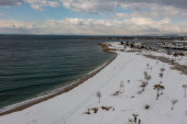 Plaže se zabelele: Sneg transformisao letovališta u zimske rajeve, oluje napravile haos u Grčkoj i Turskoj (VIDEO/FOTO)