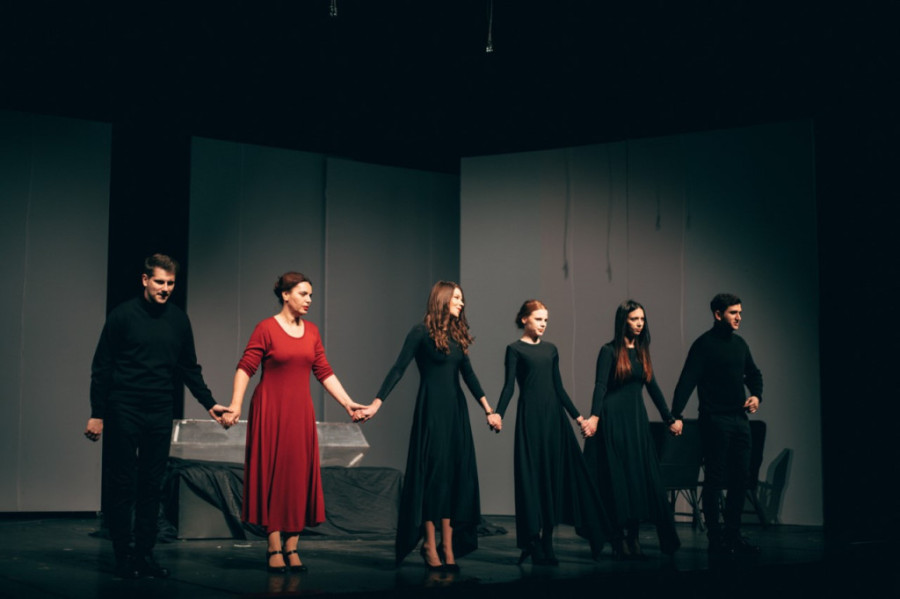 Jovana Milovanović i Aleksandra Stojanović za 24sedam: Iza zatvorenih vrata i spuštenih roletni