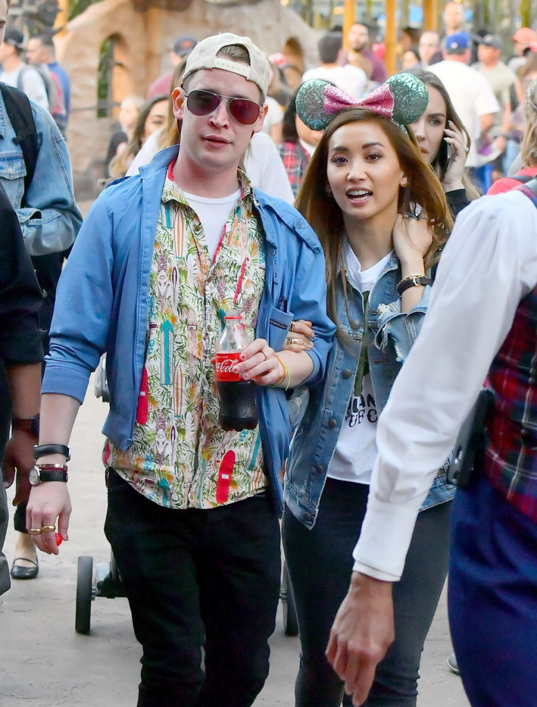 Na ruci joj zasijao prsten sa ogromnim dijamantom! Kevin iz filma "Sam u kući" verio Diznijevu zvezdu Brendu Song (FOTO)