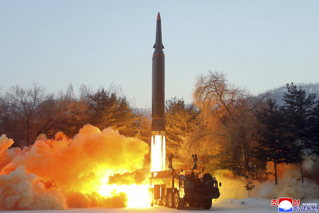 Šesta provokacija ovog meseca: Severna Koreja ispalila još dve rakete, SAD burno reagovale