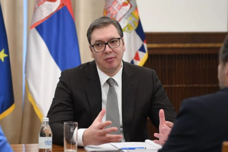 Vučić sa evroparlamentarcima: "Vlasti u Prištini pokušavaju da liše Srbe sa KiM prava na glasanje!"