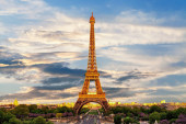 Grad svetlosti, poroka, raskoši i snova: Pariz - omiljeni "lik" u književnosti