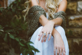 Da li ste romantični, verni ili pomalo namćorasti: Otkrivamo šta tačno predstavlja nošenje prstena na svakom prstu ruke