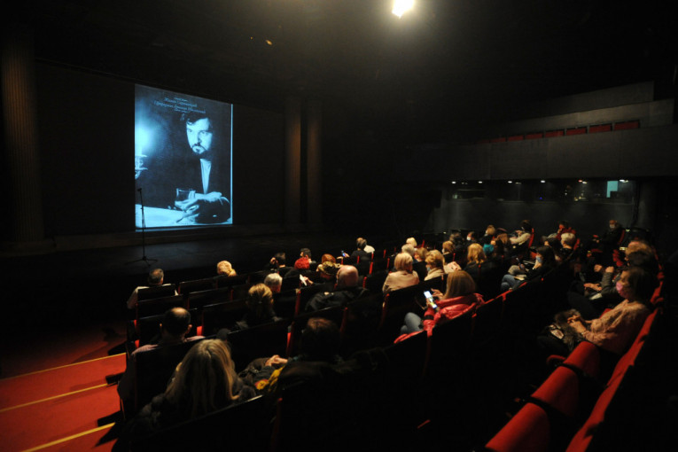 Deset godina u sazvežđu izuzetnih: Održan skup u znak sećanja na Živana Saramandića u Narodnom pozorištu