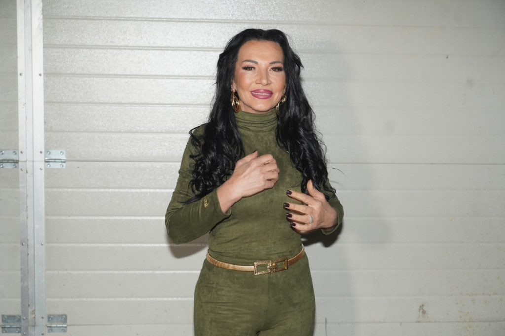 „Nije lud, znao je kad je birao šta je izabrao!" Božinovska otkriva pikanterije iz Popovićevog braka