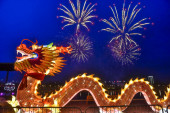 Uz spektakularan vatromet otvoren Kineski festival svetla: Bajkoviti svet lampiona i umetnosti (FOTO)