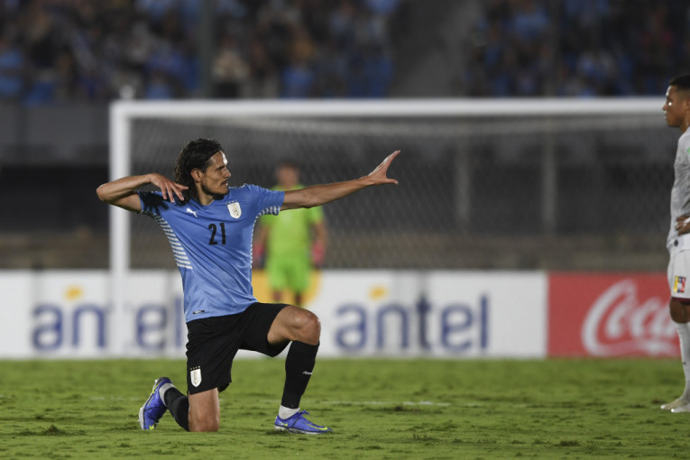 Kavanijeve makazice ulepšale pobedu Urugvaja, za korak bliže Kataru: Pet selekcija traži prolaz