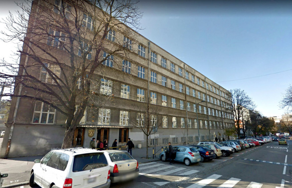 Ima mrtvih kod Majdanpeka! Direktan sudar kamiona i automobila (VIDEO)