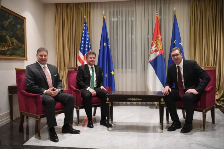 Podrška ambasade SAD nakon sastanka sa Vučićem: Želimo da Srbija uspe