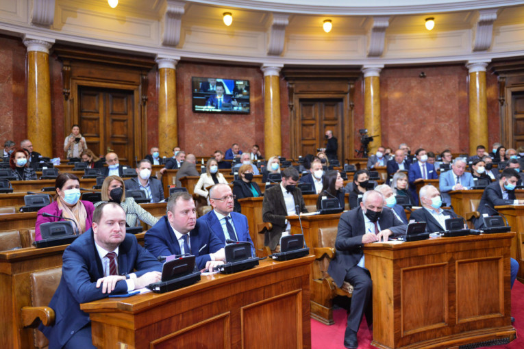 Poslanici sutra proglašavaju promene Ustava Srbije: Veća nezavisnost sudstva i samostalnost javnog tužilaštva