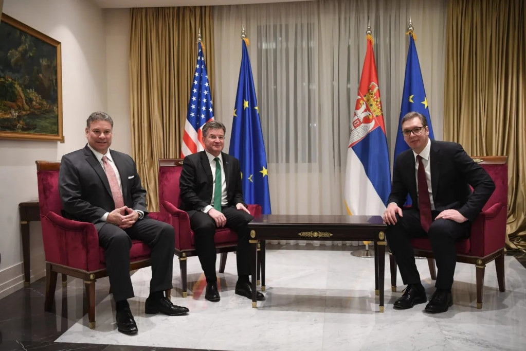 Vučić danas prvo s Lajčakom, sledi trilateralni sastanak sa Eskobarom