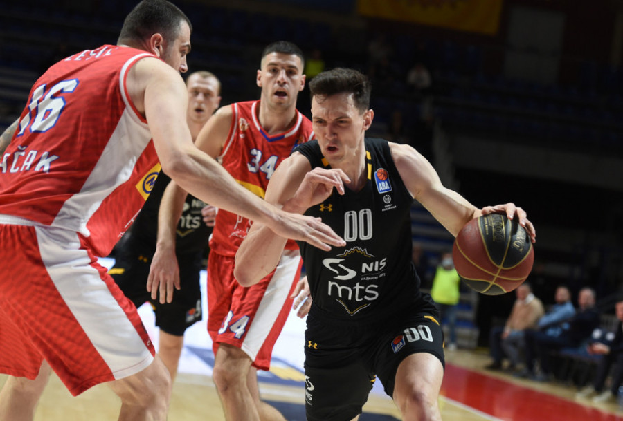 Partizanu pobeda, Borcu glavobolja! Avramovićeva silmutanka u senci užasne povrede Lešića! (VIDEO)