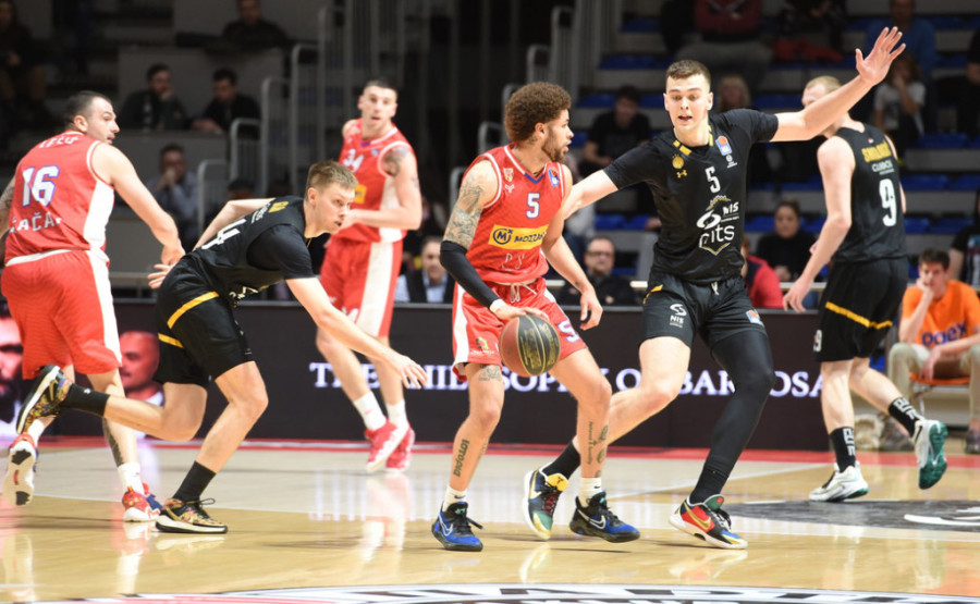 Partizanu pobeda, Borcu glavobolja! Avramovićeva silmutanka u senci užasne povrede Lešića! (VIDEO)