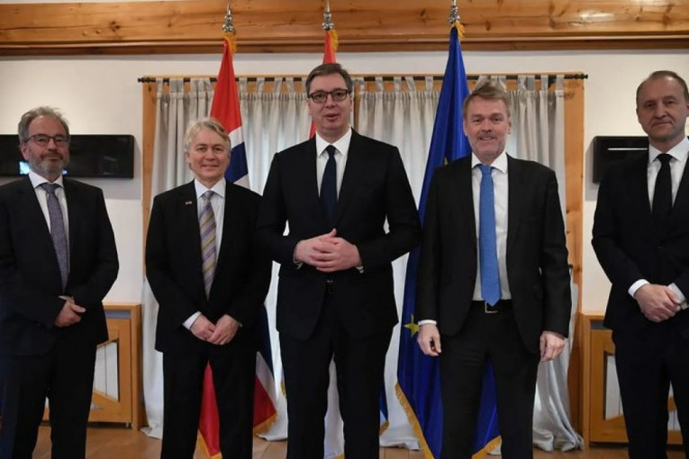 Vučić sa ambasadorima Kraljevine Norveške o regionalnim pitanjima, evropskom putu Srbije i napretku ekonomije