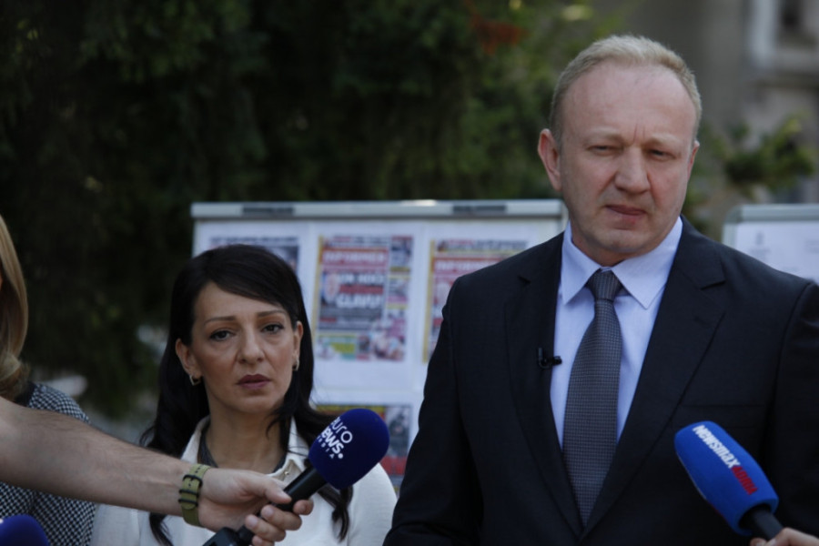 Bedan pokušaj da prevare narod: Ne mogu zajedno ni unutar stranke, a hteli bi da se ujedine u jednu opoziciju!