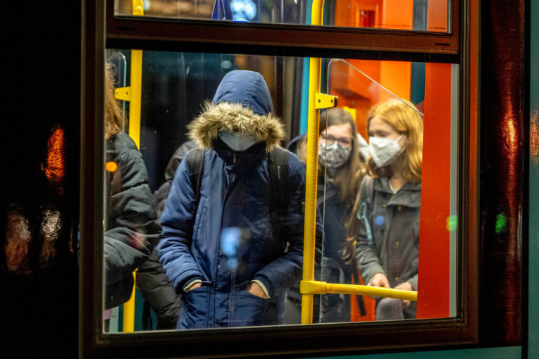 Kon: Daleko smo od toga da najavimo kraj epidemije