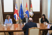 Predsednik Vučić sa britanskim izaslanikom: Srbija za postizanje održivog i obostrano prihvatljivog rešenja