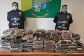 Zaplena 730 kg kokaina u luci u Trstu! Psi tragači pronašli drogu sakrivenu u kesama kafe iz Južne Amerike