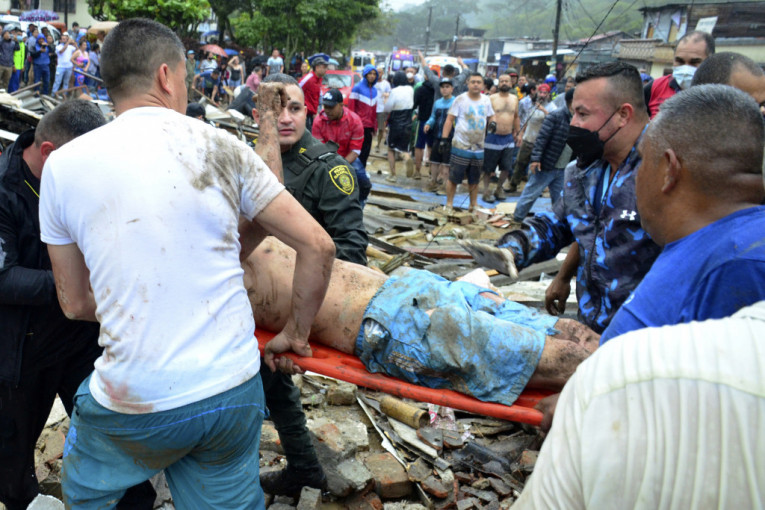 Potresne scene u Kolumbiji: U klizištu stradalo 14, povređeno 35 ljudi (VIDEO/FOTO)