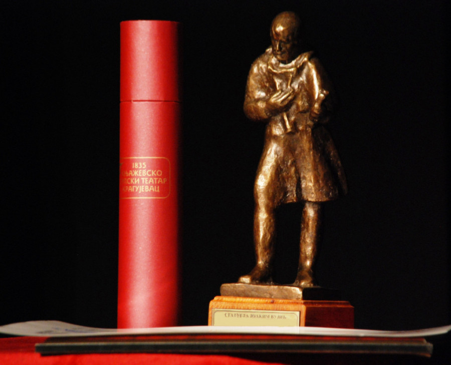 Rame uz rame sa velikanima: Branka Petrić dobitnica Statuete „Joakim Vujić“