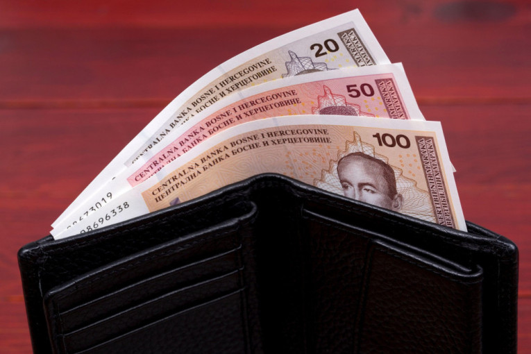 Za ovakvu prevaru dugo niste čuli: Supružnici skupili više 500.000 evra za "lečenje", a pare trošili na video-igre