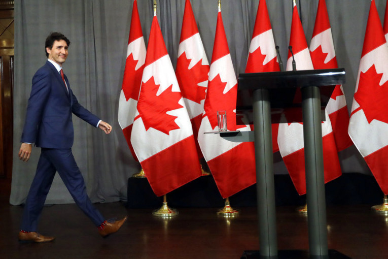 Još kad je bio beba predvideli su da će vladati Kanadom: Danas, Trudo je suočen s krizom koja mu ozbiljno ljulja fotelju (VIDEO)