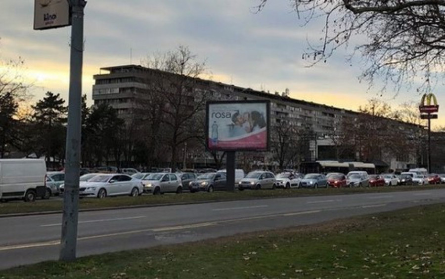 Udes kod Terazijskog tunela napravio kolaps, ima povređenih (FOTO)