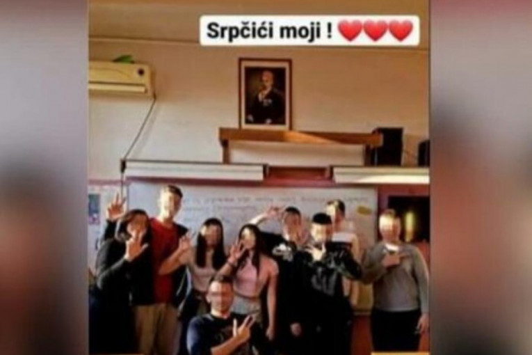 Vraćen na posao nastavnik koji je objavio fotografiju sa učenicima uz opis "Srpčići moji": Ali će ipak biti kažnjen!