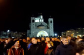 Protest u Podgorici: Okupljeni traže  "očuvanja izborne volje" (FOTO/VIDEO)