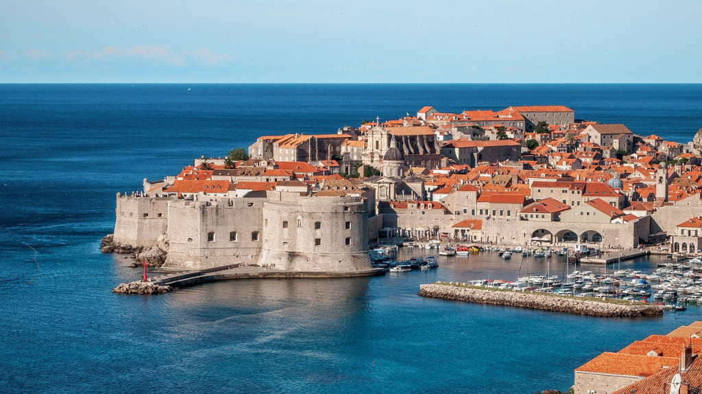 Morem bez gužve: Nova ruta Kotor-Dubrovnik hit leta 2025!