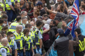 Rasulo na Novom Zelandu: Demonstranti preplavili prestonicu, policajci snimljeni u brutalnim akcijama, uhapšeno 120 osoba! (VIDEO/FOTO)