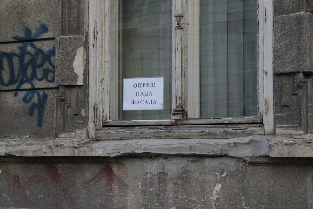 Kako rešiti problem oronulih fasada u Beogradu? Najčešće prepreke - novac, nerešeni vlasnički odnosi i nemarnost pojedinih stanara