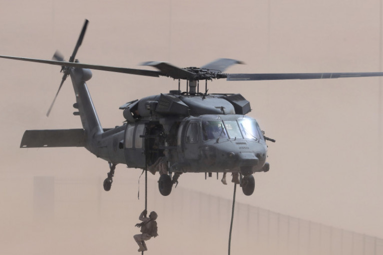 Američki helikopteri poslati na istok Nemačke: Crni jastrebovi u pripravnosti zbog Ukrajine!