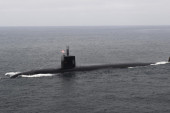 Skandal u Britaniji: Nuklearnu podmornicu popravljali superlepkom!?
