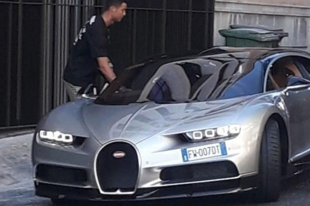 Ronaldov automobil uništen: "Bugati" vredan 2,5 miliona evra slupao jedan od njegovih zaposlenih